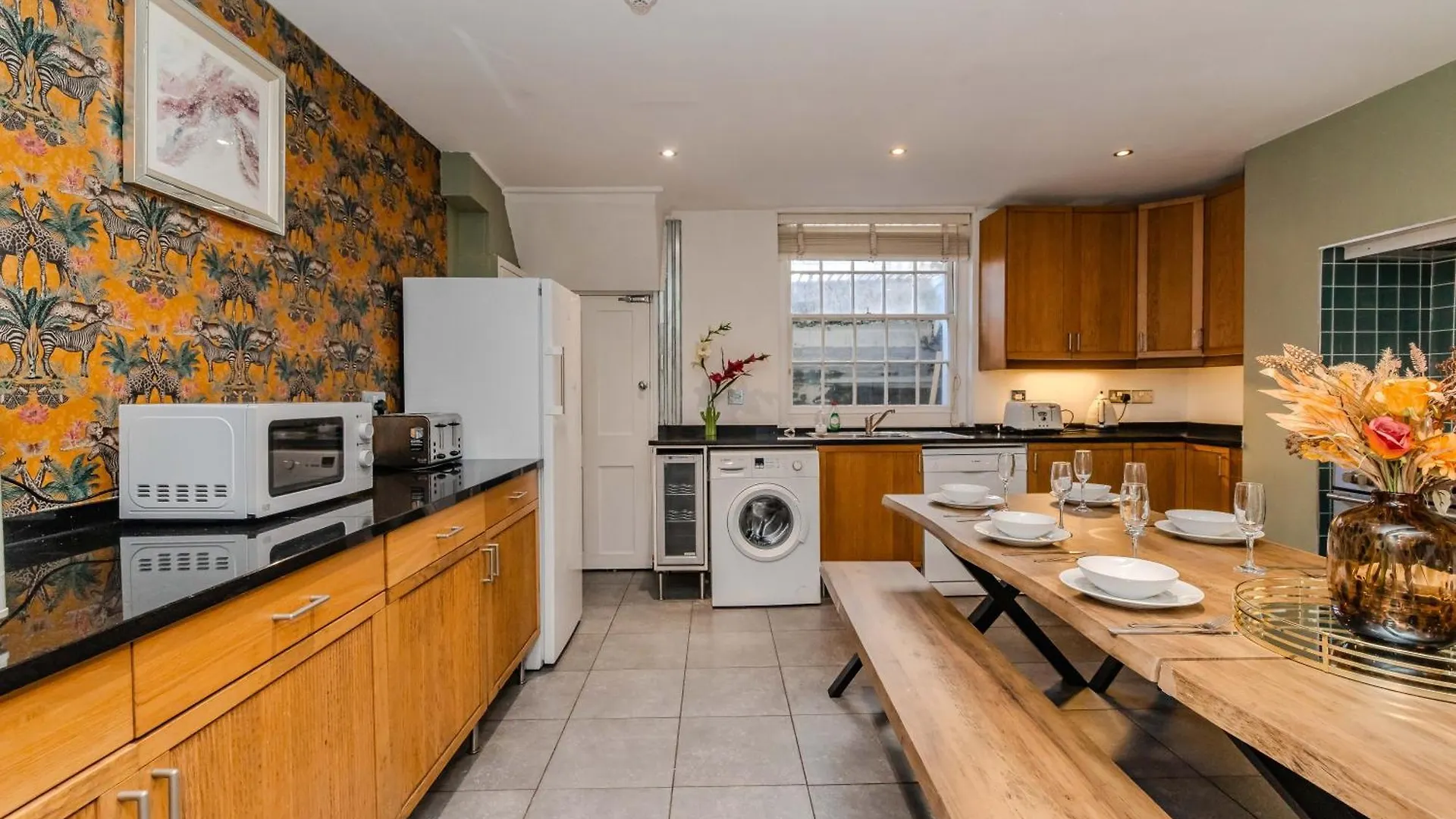 Super Central Town House Next To Brighton Beach 公寓
